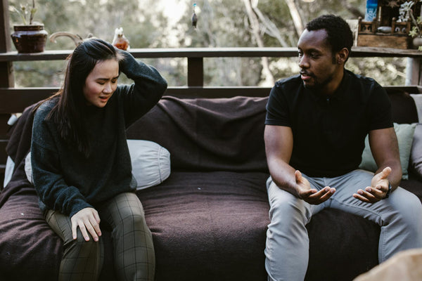 Infidélité dans le couple : Signes Révélateurs, Risques et Conséquences